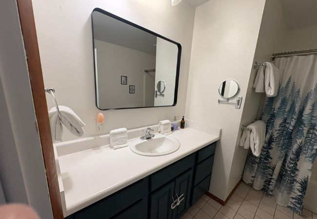 Bathroom Deep Cleaning